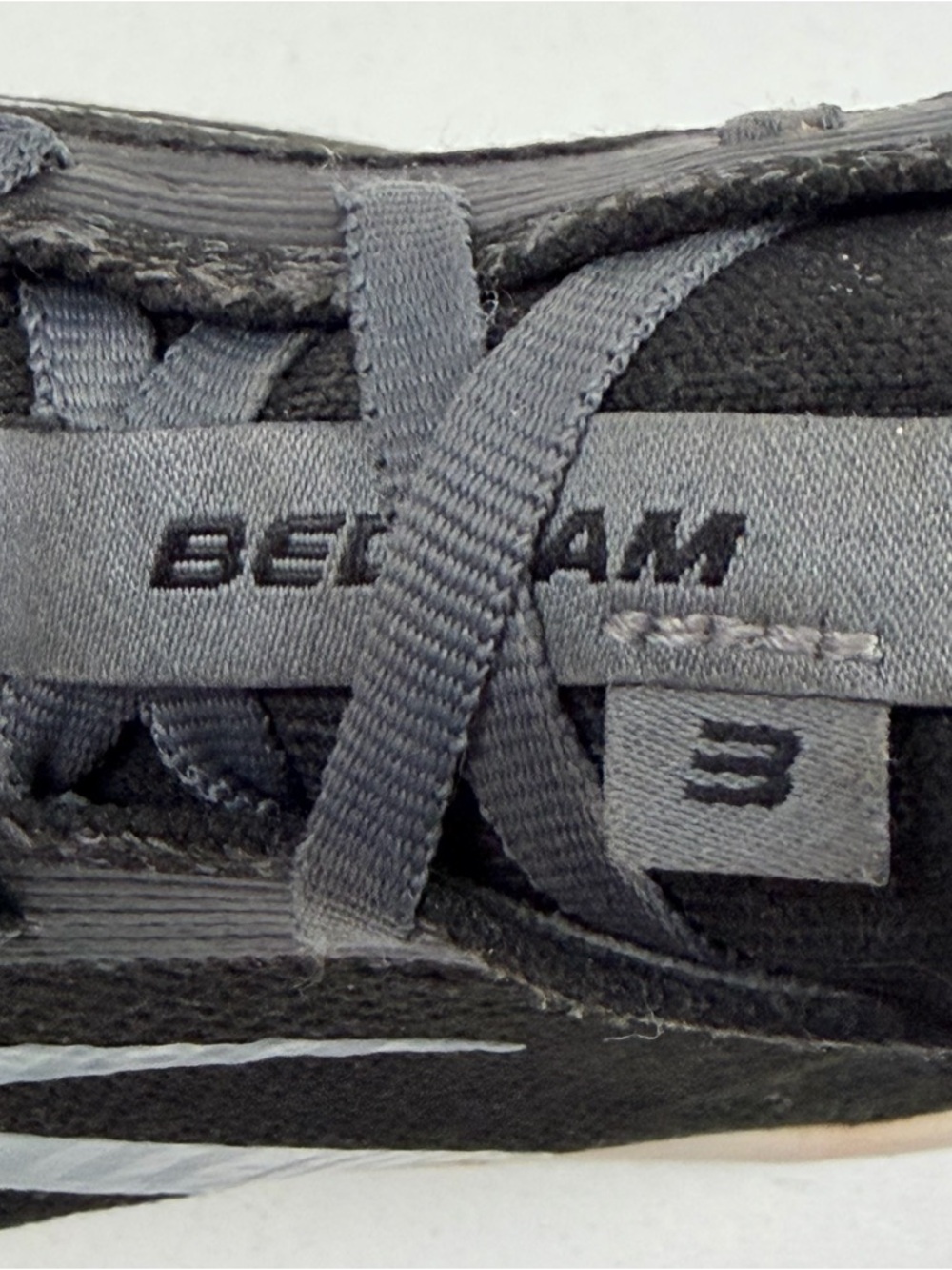 Brooks Bedlam 3 Women's Black & Metallic Running Shoes - Picture 9 of 10